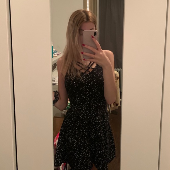 Dress black with little star - Picture 3 of 3